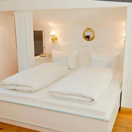 Marinella Garni ゲストハウス 4*