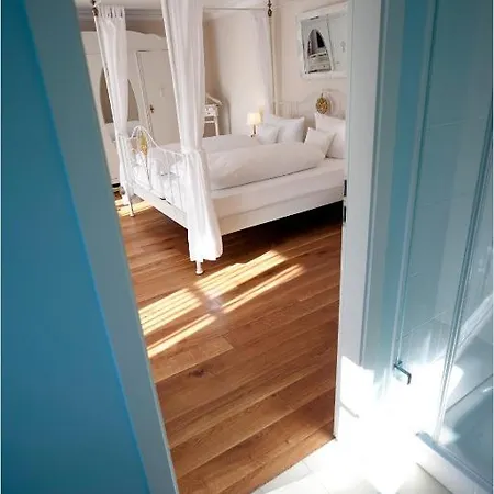 Marinella Garni Konukevi 4*