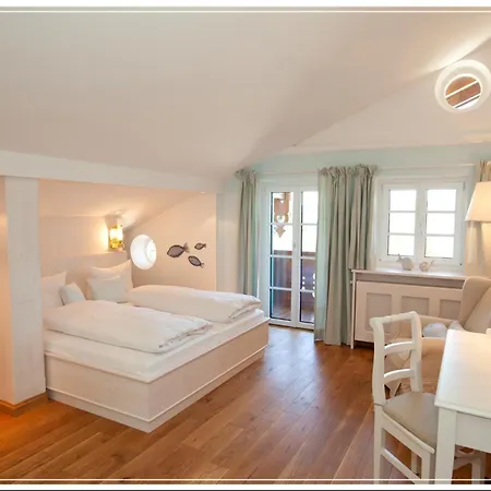 Konukevi Marinella Garni