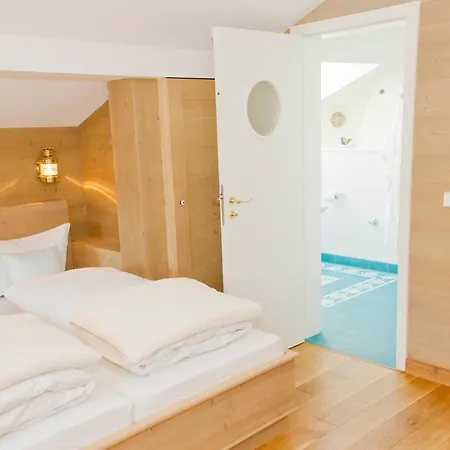 Konukevi Marinella Garni